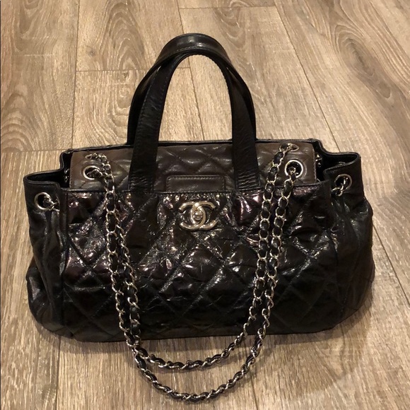 CHANEL AGED CALFSKN QUILTED BOWLER STYLE TOTE BAG - Picture 3 of 12